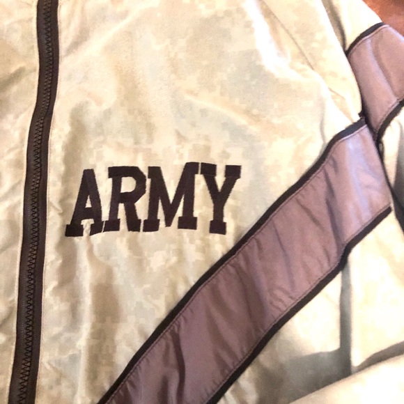 Vintage Army Reflective Windbreaker - Picture 4 of 8